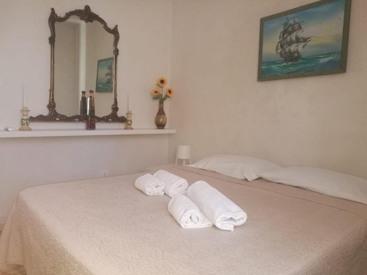 A Due Passi Dal Porto Apartment Trapani Exterior foto