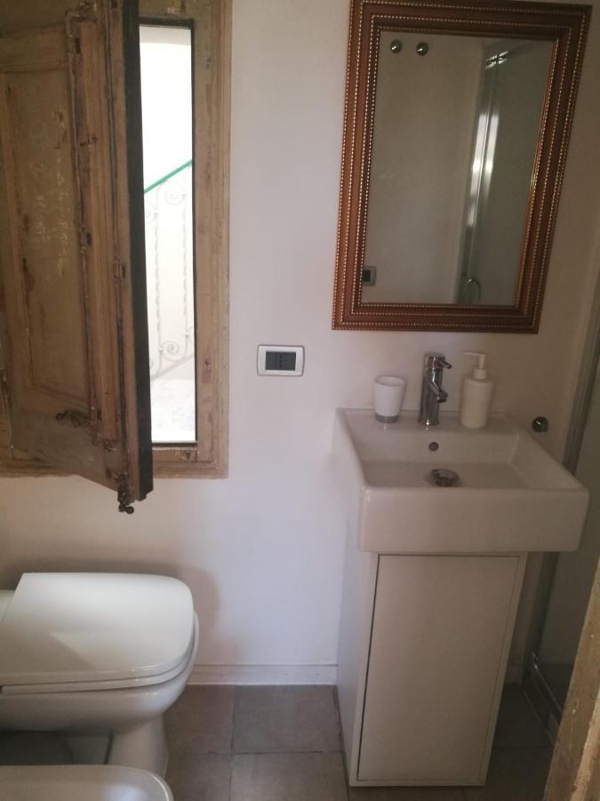 A Due Passi Dal Porto Apartment Trapani Exterior foto