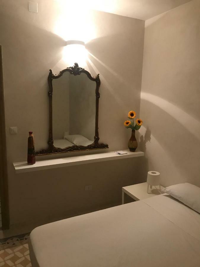 A Due Passi Dal Porto Apartment Trapani Exterior foto