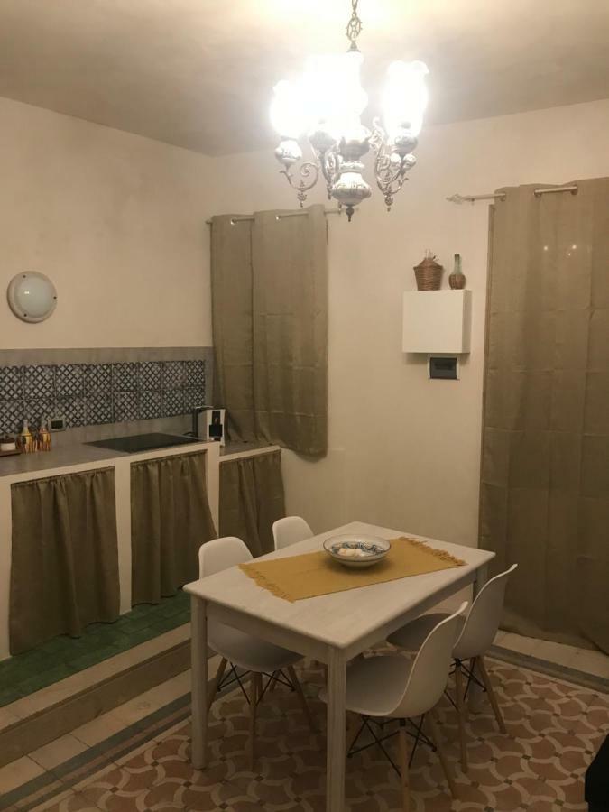 A Due Passi Dal Porto Apartment Trapani Exterior foto